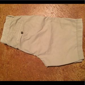 Men’s American Eagle khaki shorts
